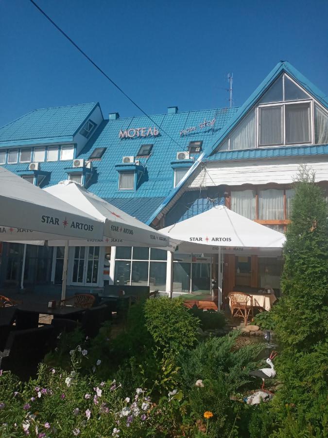 Gostiniy Dvor Non-Stop Hotel Kherson Exterior photo