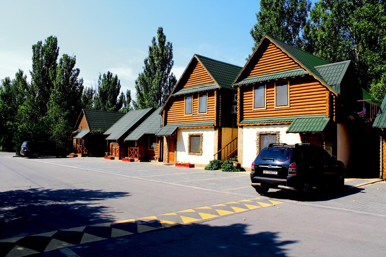 Gostiniy Dvor Non-Stop Hotel Kherson Exterior photo